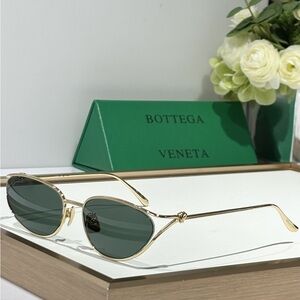 Bottega Veneta sunglasses